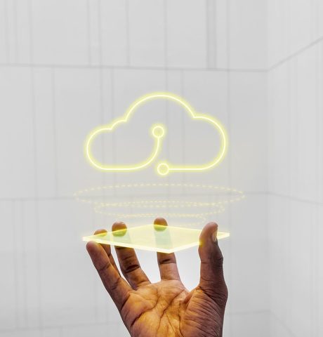 hologram-projector-screen-with-cloud-system-technology